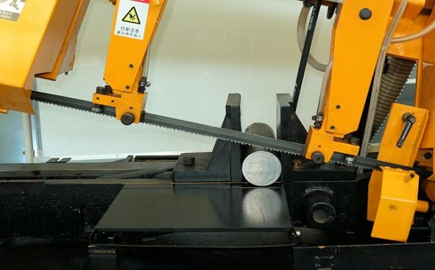 茂县数控带锯床自动送料精度会出现偏差吗？